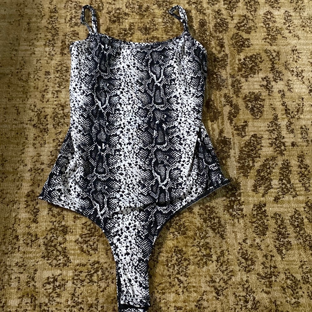 Women’s American Threads Body Suit size S